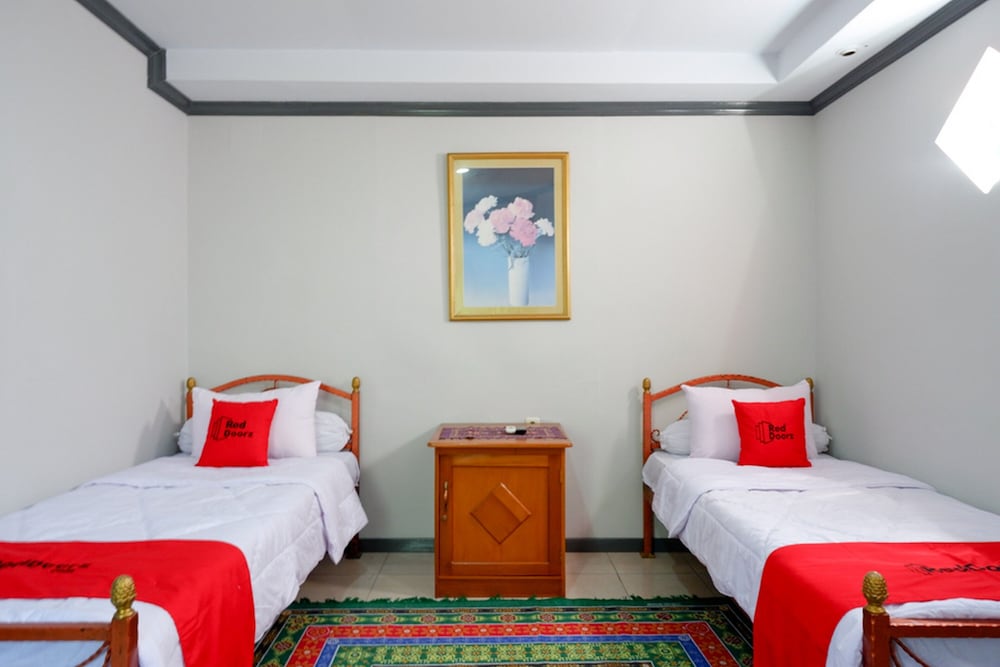 Twin Room (Reddoorz) photo 1
