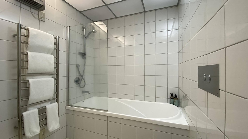 One Bedroom Apartment - Photo 6