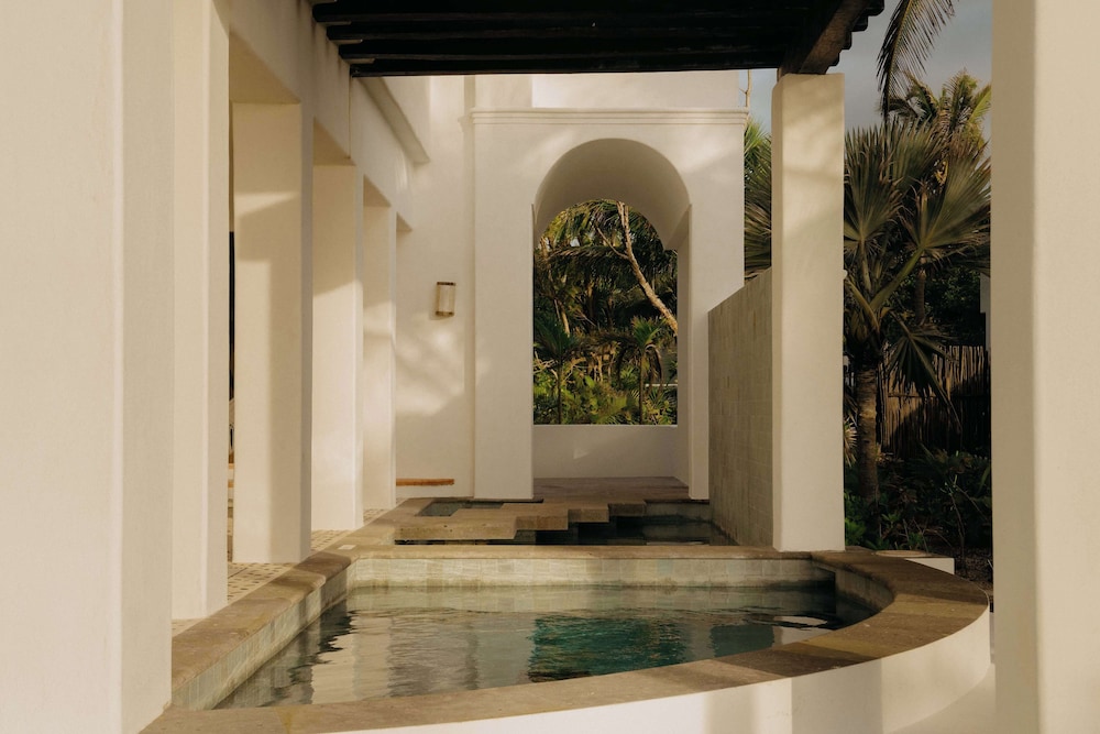 Suite, 2 Bedrooms, Oceanfront (Plunge Pool) - Photo 1
