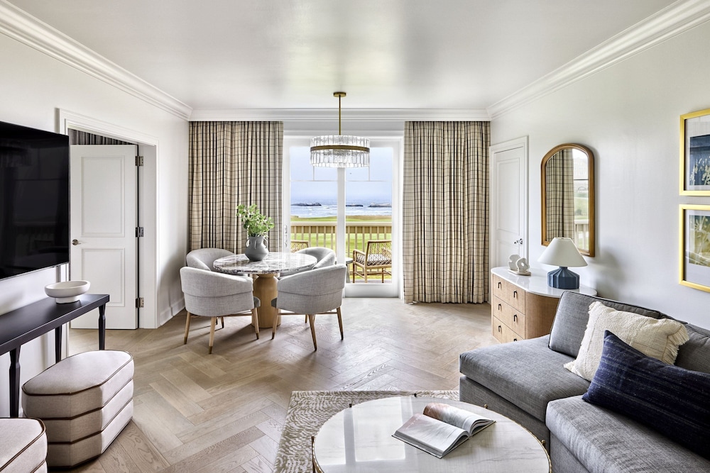 Ocean House Balcony Suite, 1 Bedroom, Club Access - Photo 1