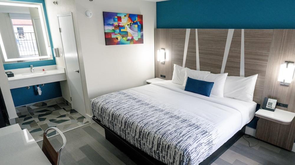 Single Room, 1 Queen Bed, Non Smoking photo 1
