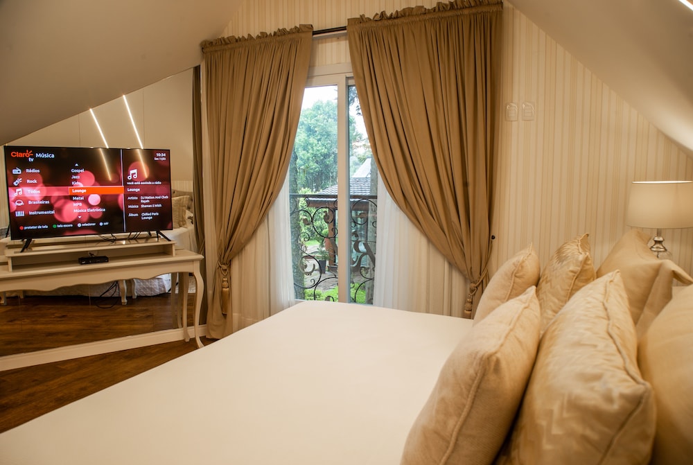 Basic Double Room thumbnail 5