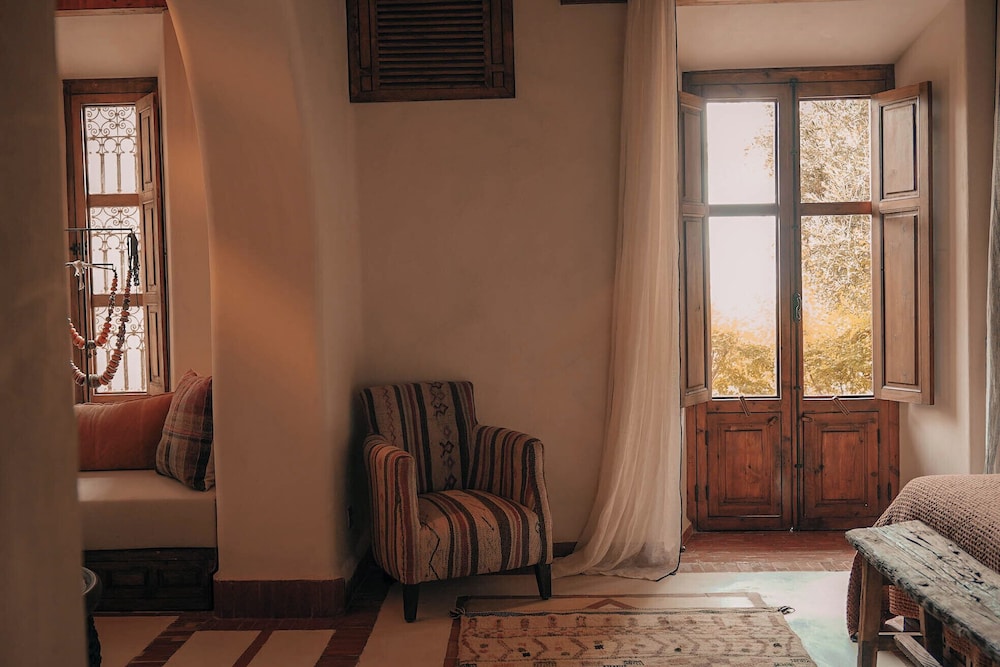 Deluxe Suite, Desert View