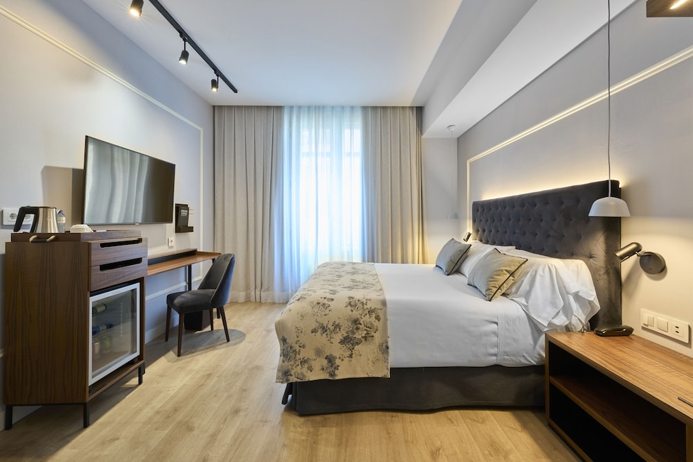 Premium Double Room - Photo 1