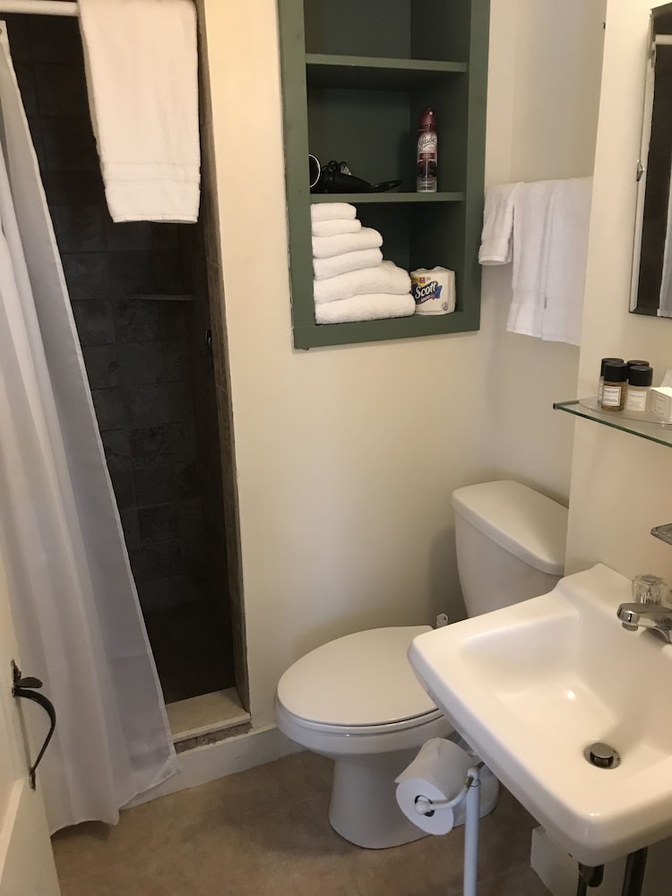 Room 4 photo 3