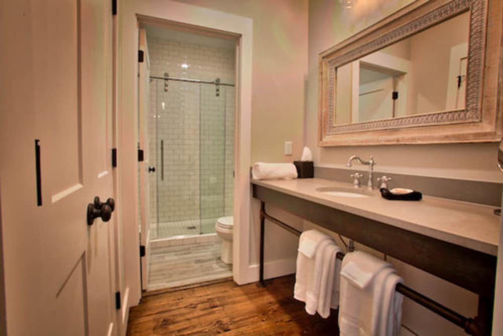 Room, Private Bathroom (The Sawgrass Suite) photo 2