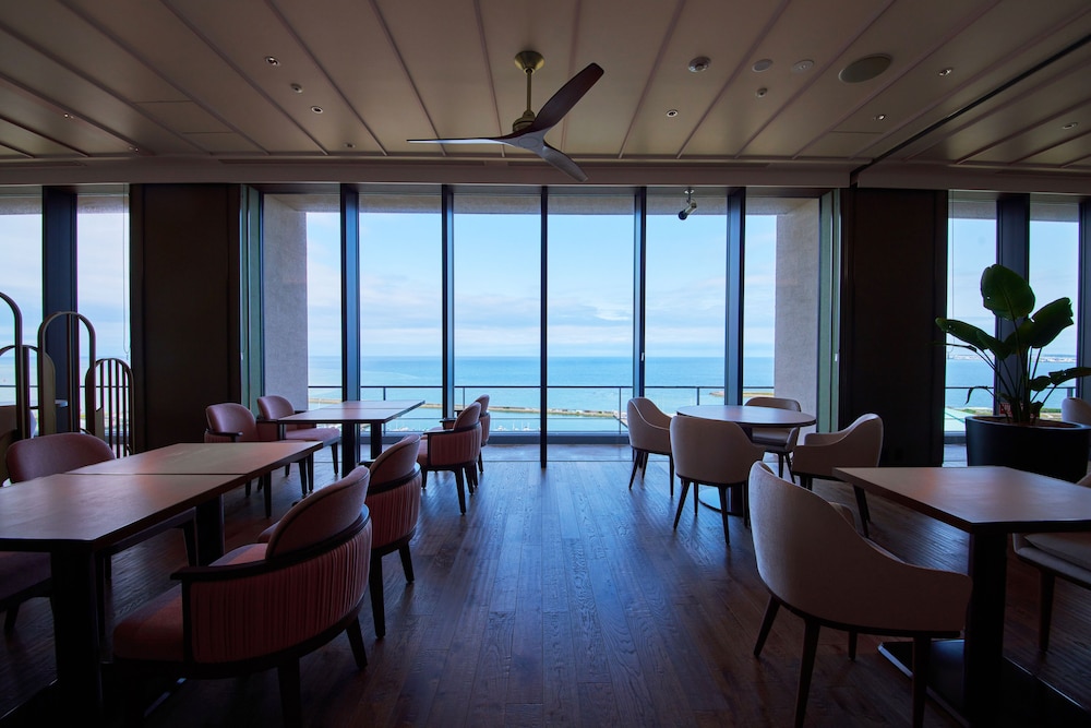 Deluxe Hollywood Twin Room, Non Smoking (With Club Pool & Lounge Access) - Photo 33