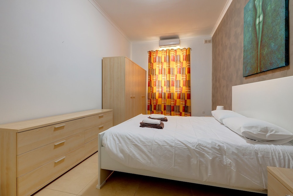 Apartment (2 Bedrooms) photo 3