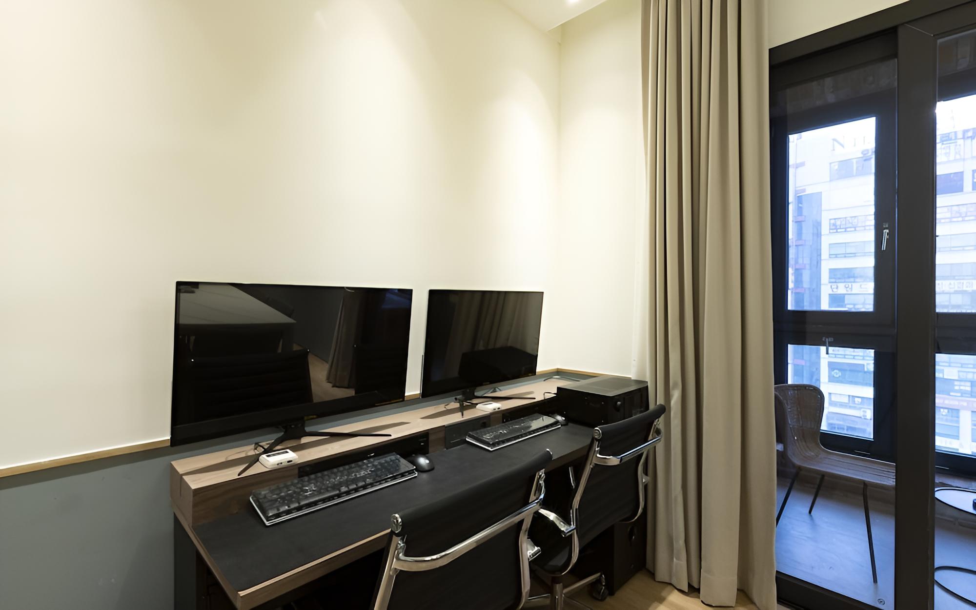 Room (Event Room - No-hard 2PC (terrace bat)