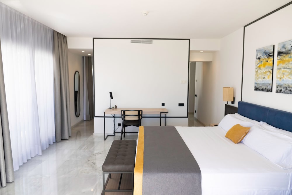 Suite, Sea View - Photo 7