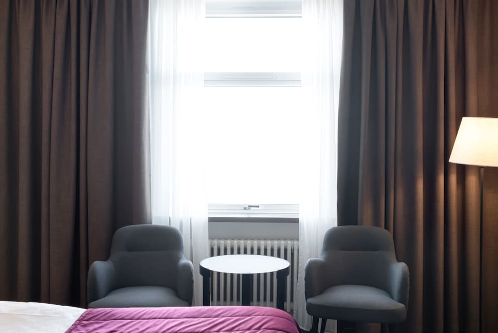 Deluxe Room - Photo 5