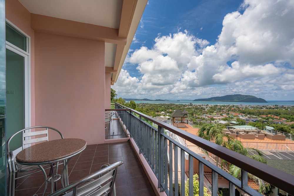 Grand Double or Twin Room, 1 Double or 2 Twin Beds, Sea View, photo 6