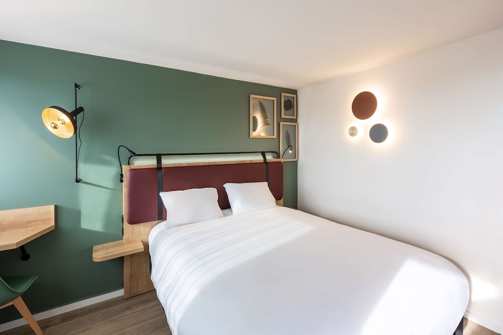 Standard Room, 2 Twin Beds - Photo 5