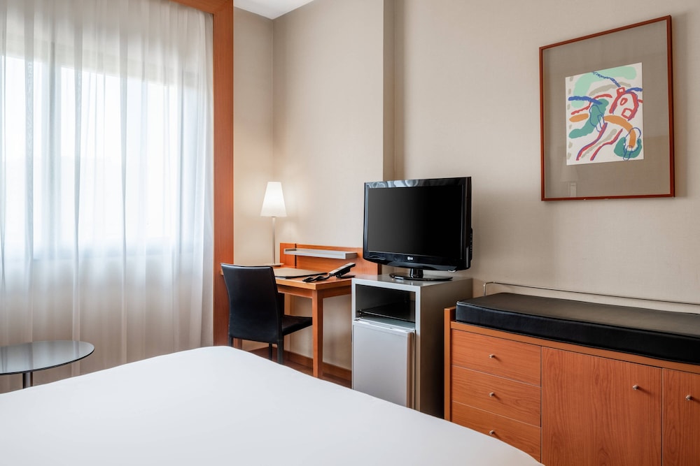 Standard Room, 1 Queen Bed