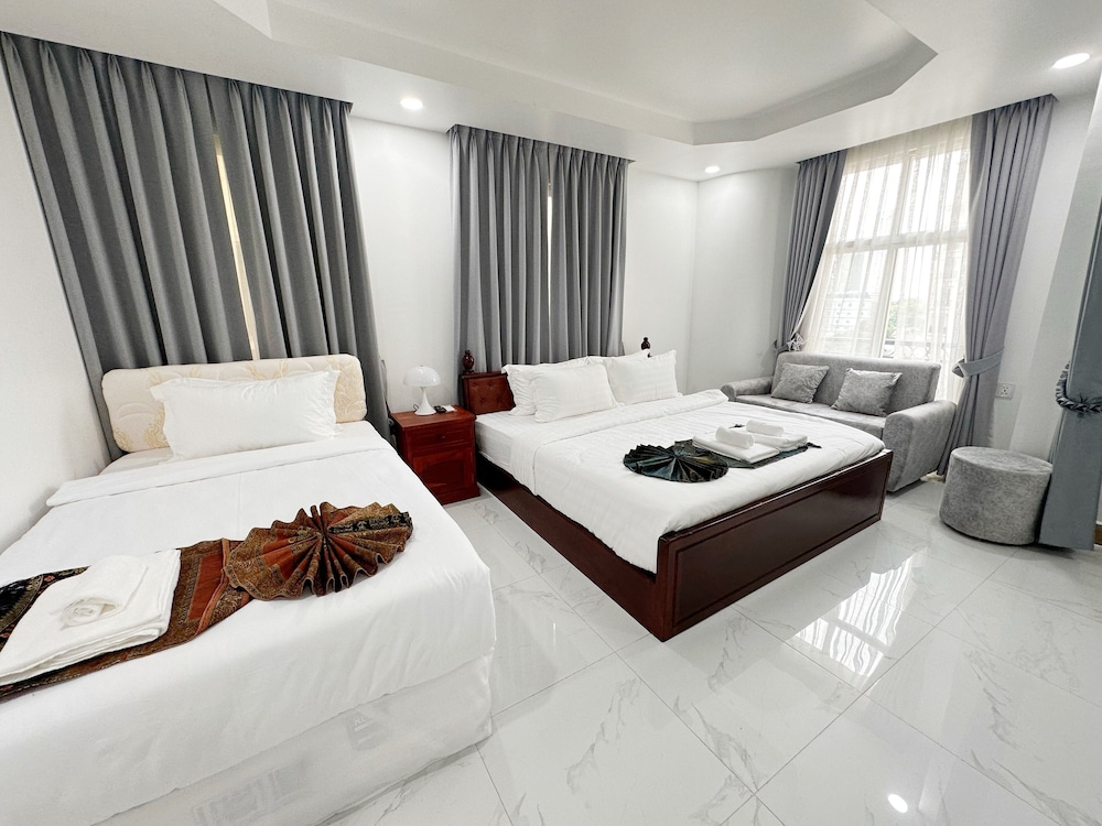 Family Triple Room, City View photo 1