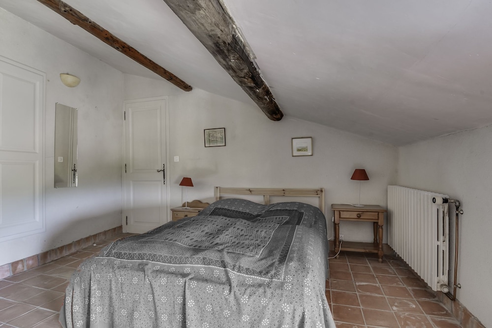 Traditional House photo 2