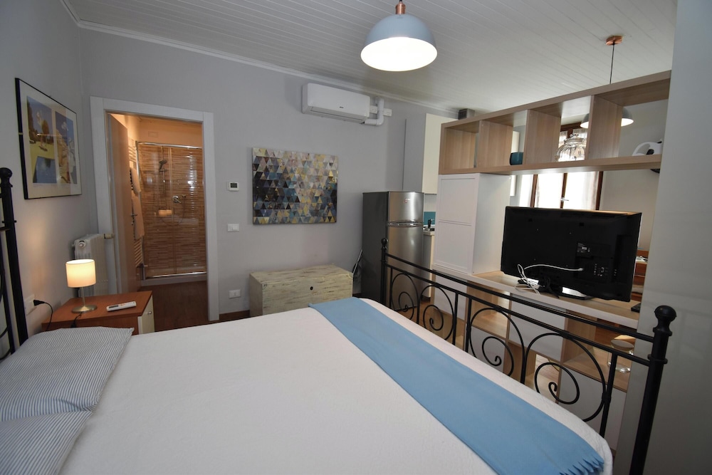 Family Studio, Mountain View (Vicky Loft Morgnaga) photo 3