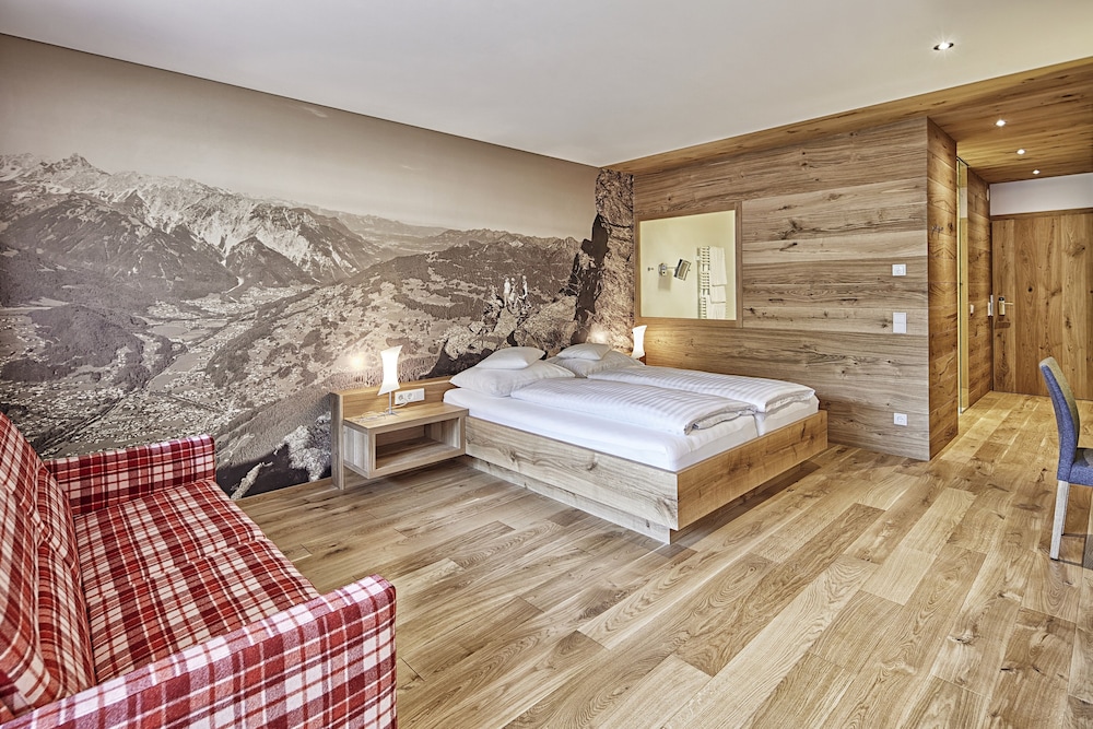 Junior Double Room, Balcony, Mountain View photo 2