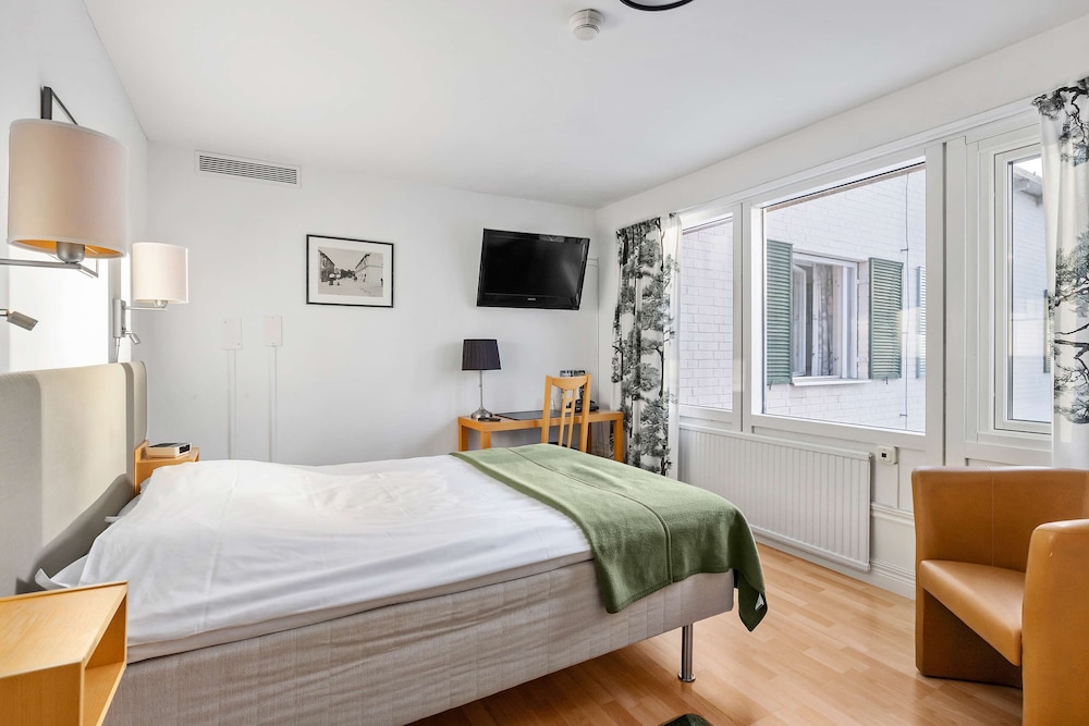 Standard Room, 1 Double Bed, Non Smoking photo 2