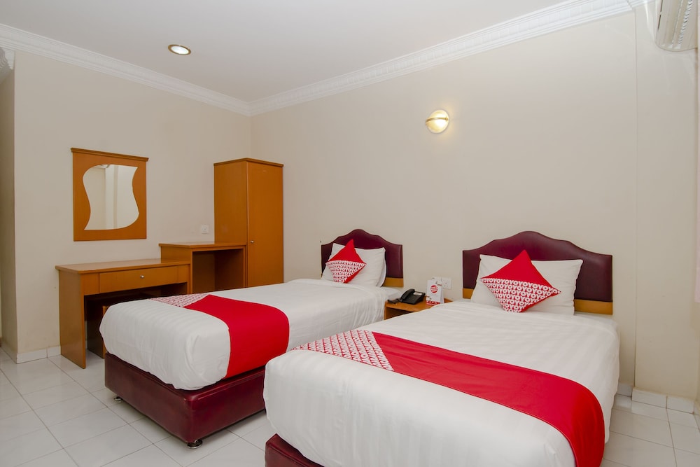 Standard Twin Room photo 2