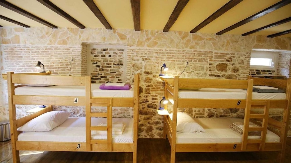 Shared Dormitory, Mixed Dorm (4 beds)