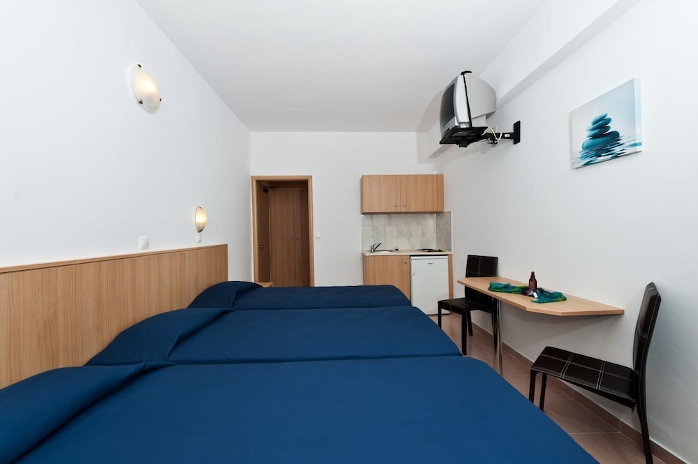 Triple Room, Balcony (for 3 People)
