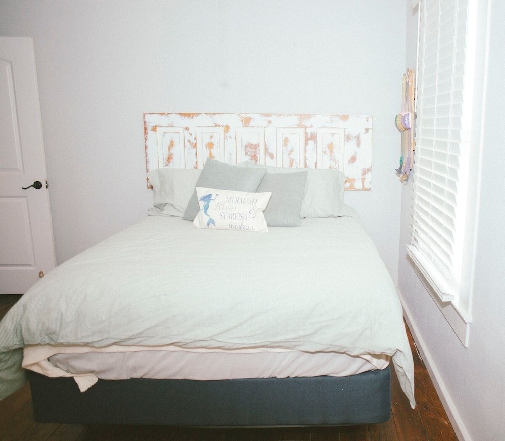 House, 2 Bedrooms