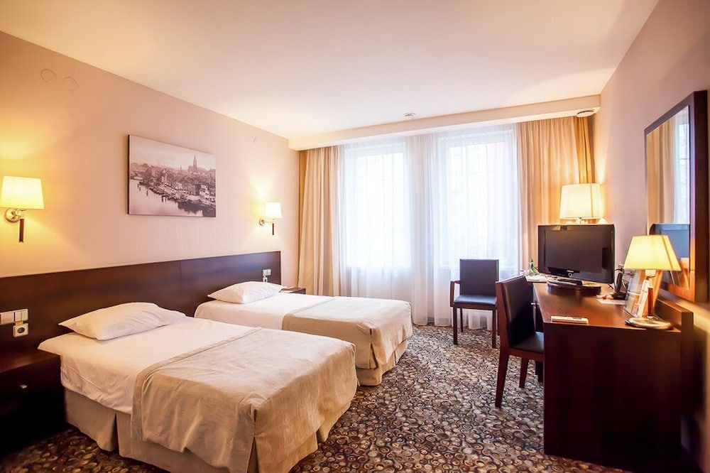 Standard Room, 2 Twin Beds, City View photo 3
