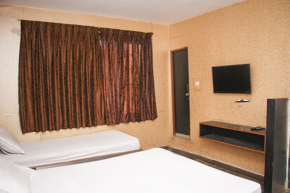 Triple Room, 1 Bedroom photo 1