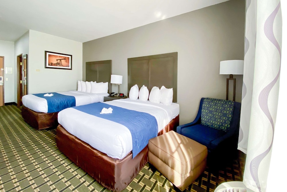Executive Room, 2 Queen Beds, Non Smoking
