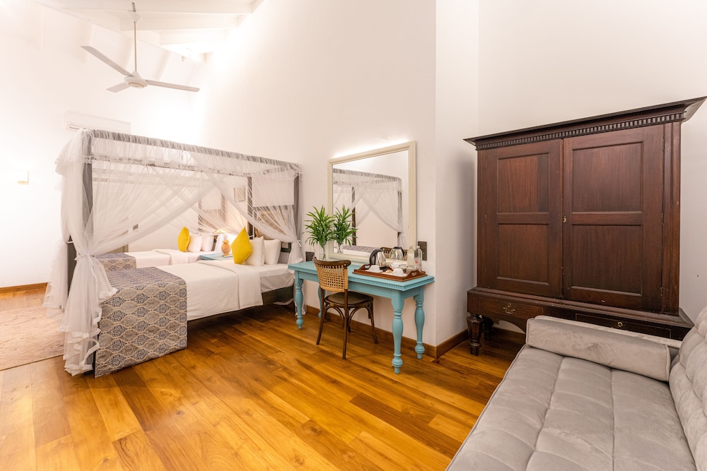 Family Room, Multiple Beds, Balcony, Garden View