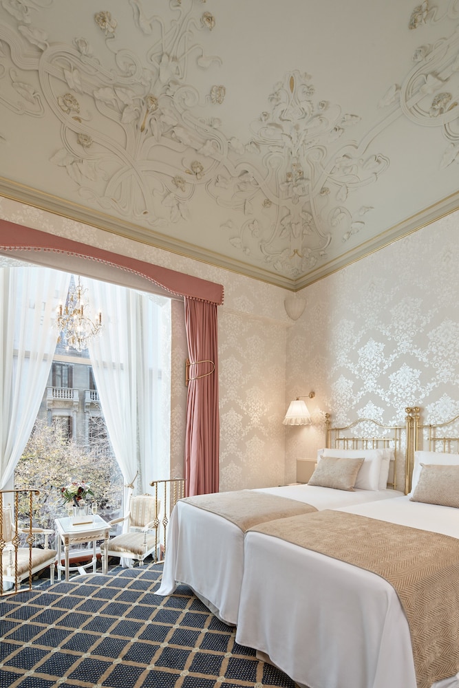 Deluxe Double or Twin Room photo 3