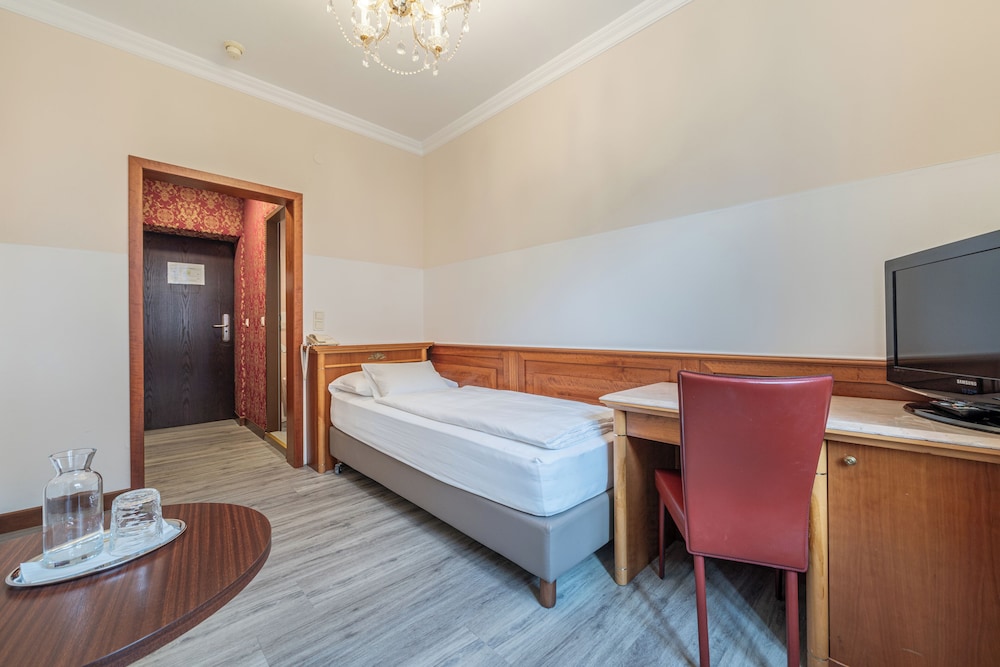 Basic Single Room