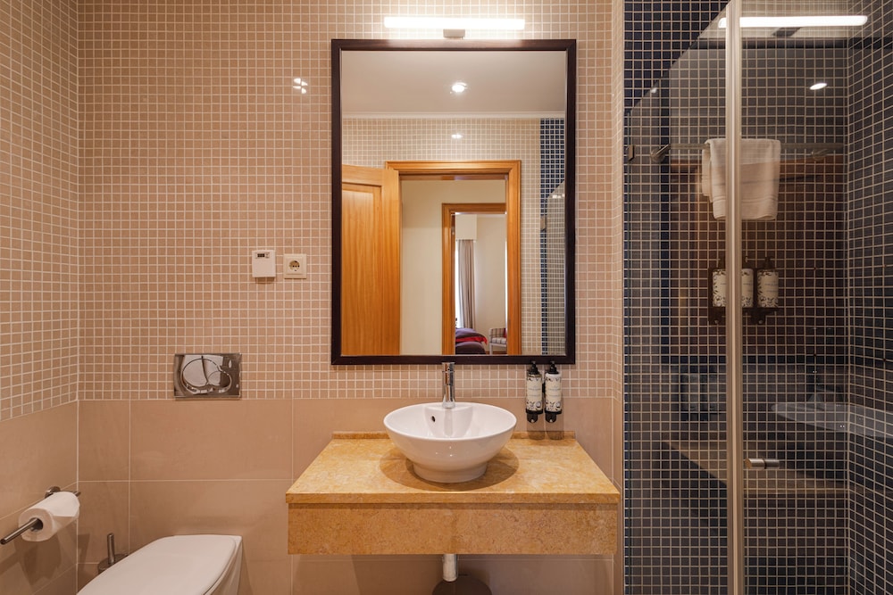 Superior Apartment, 2 Bedrooms and view - Photo 10