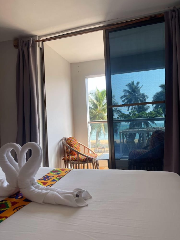 Suite, 1 Double Bed, Sea View photo 2