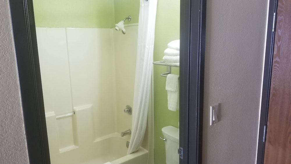 Studio Suite, 2 Queen Beds, Non Smoking - Photo 5