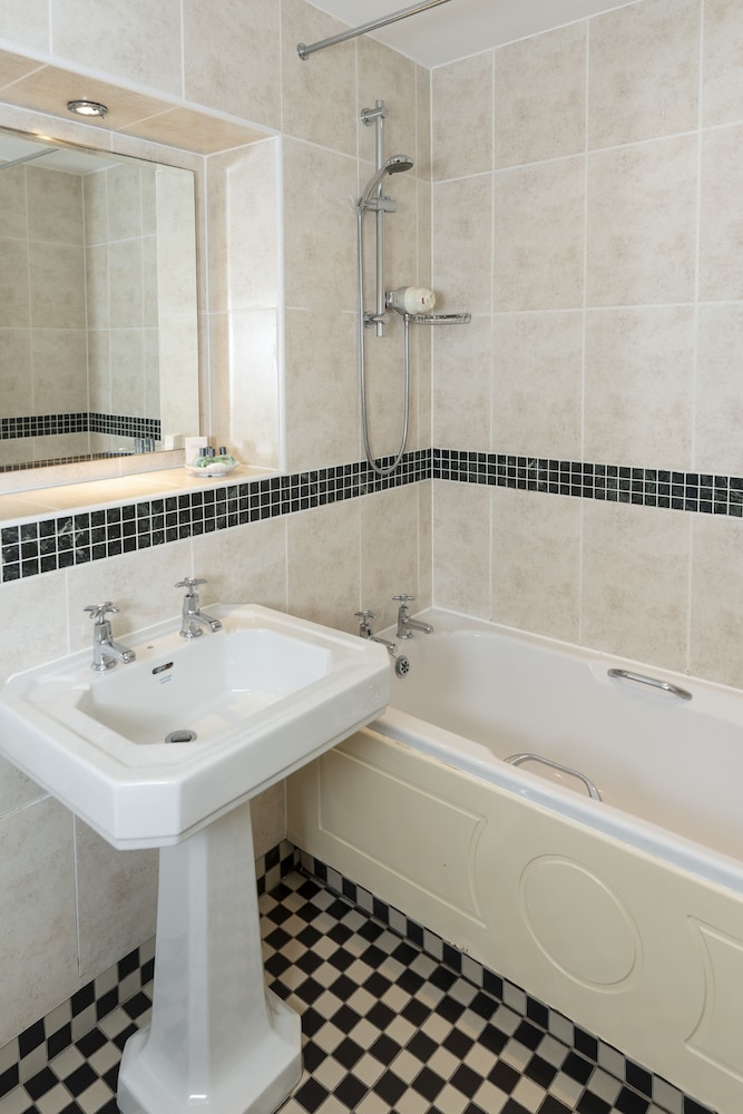 Executive Double Room - Photo 9