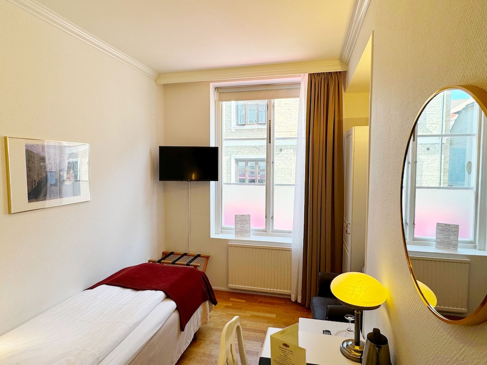 Standard Single Room, 1 Twin Bed, Private Bathroom