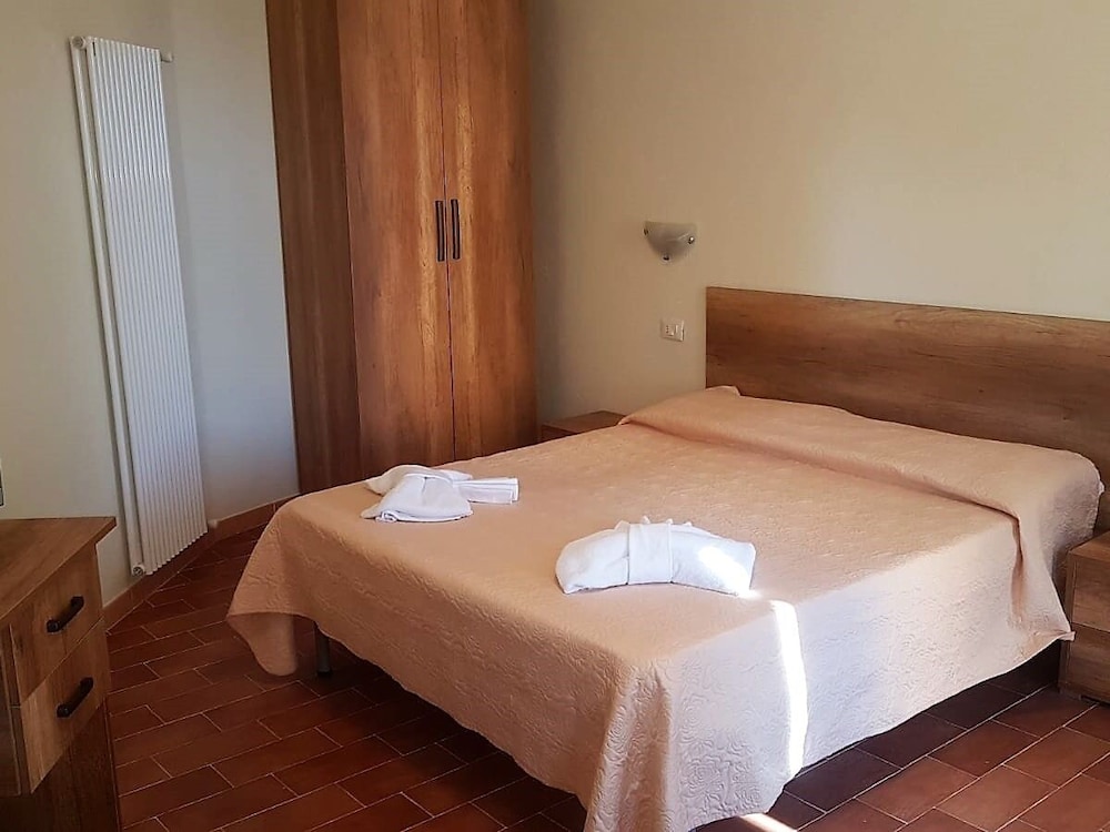 Classic Studio, Ensuite, Garden View photo 1