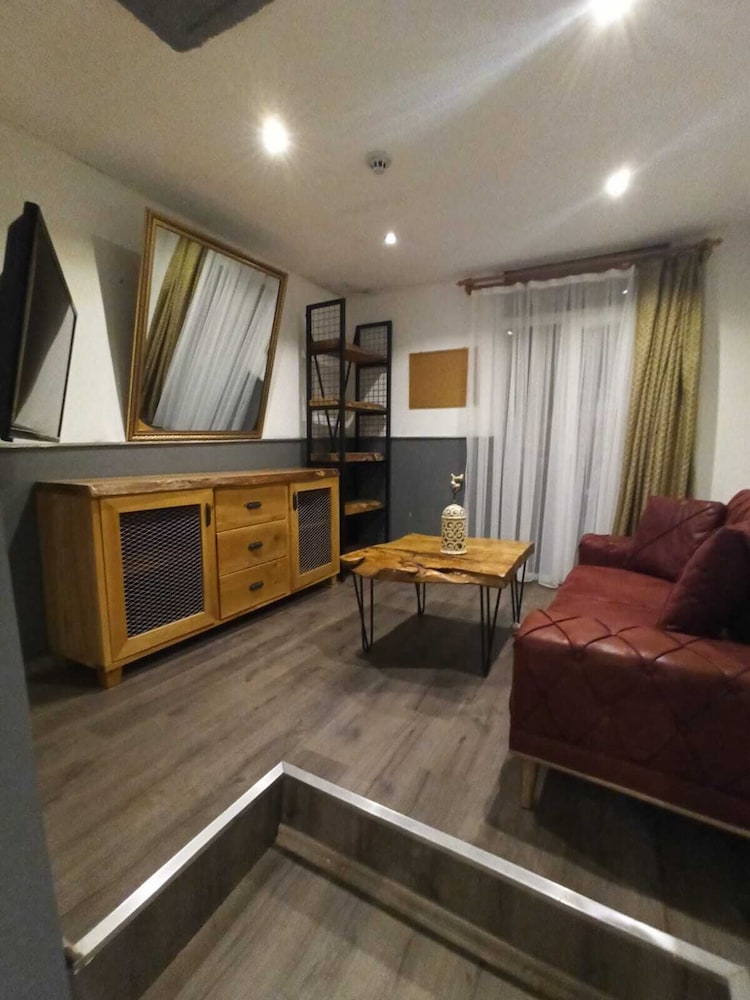 Deluxe Studio Suite, Balcony photo 2