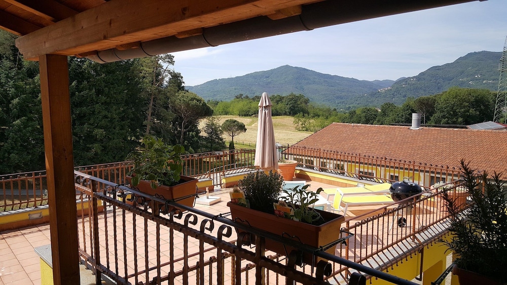 Apartment, 1 Bedroom, Terrace, Garden View photo 2