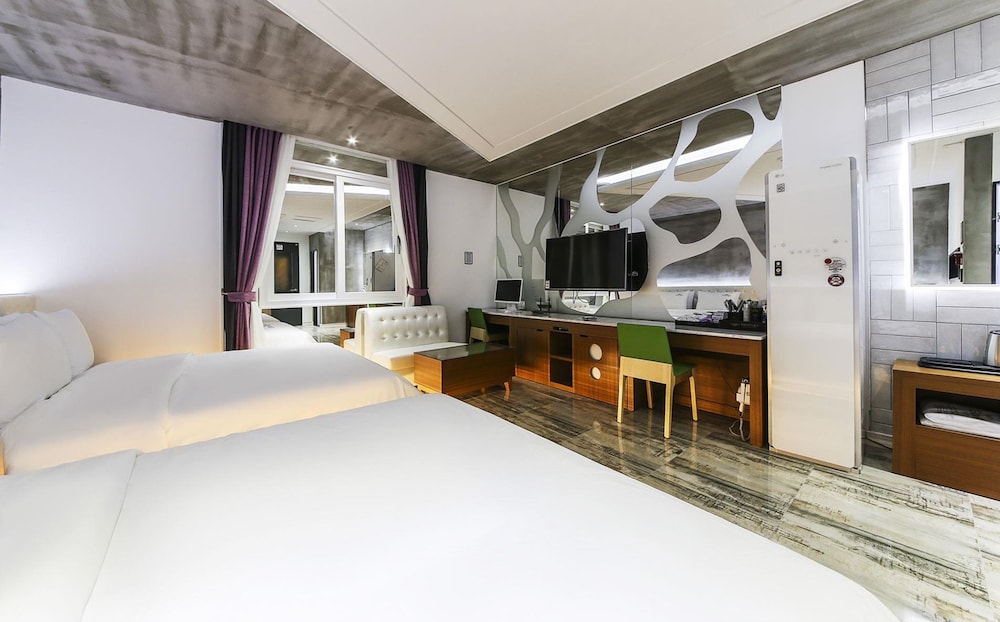 Twin Room (3rd floor) photo 2