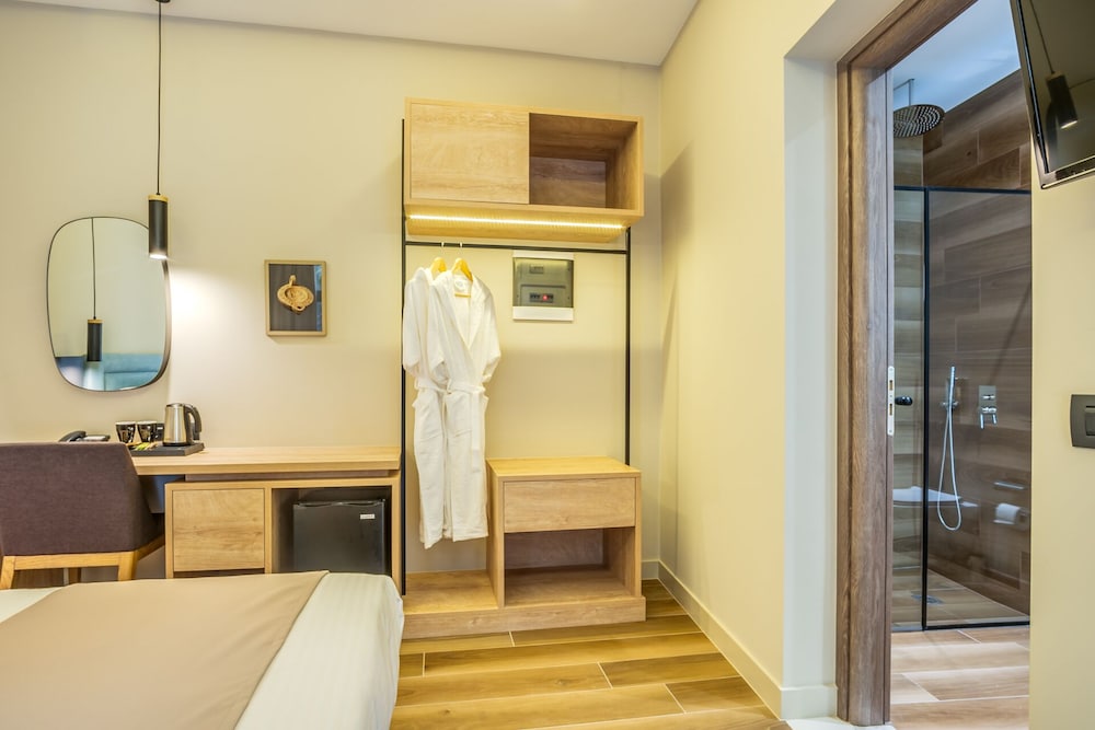 Deluxe Double Room, Patio, Garden View photo 2