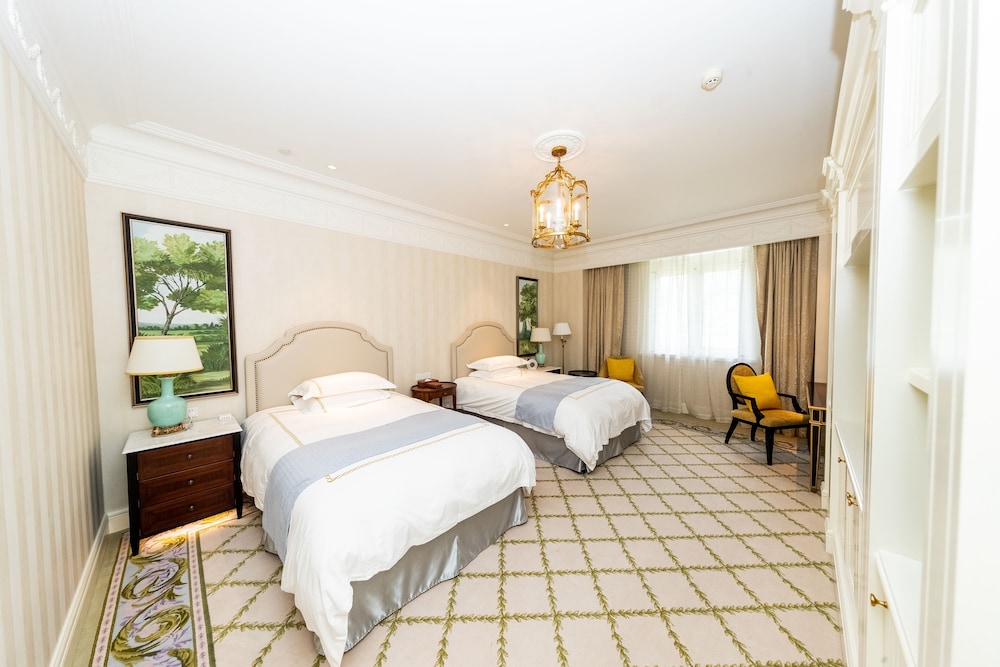 Gallery Twin Room