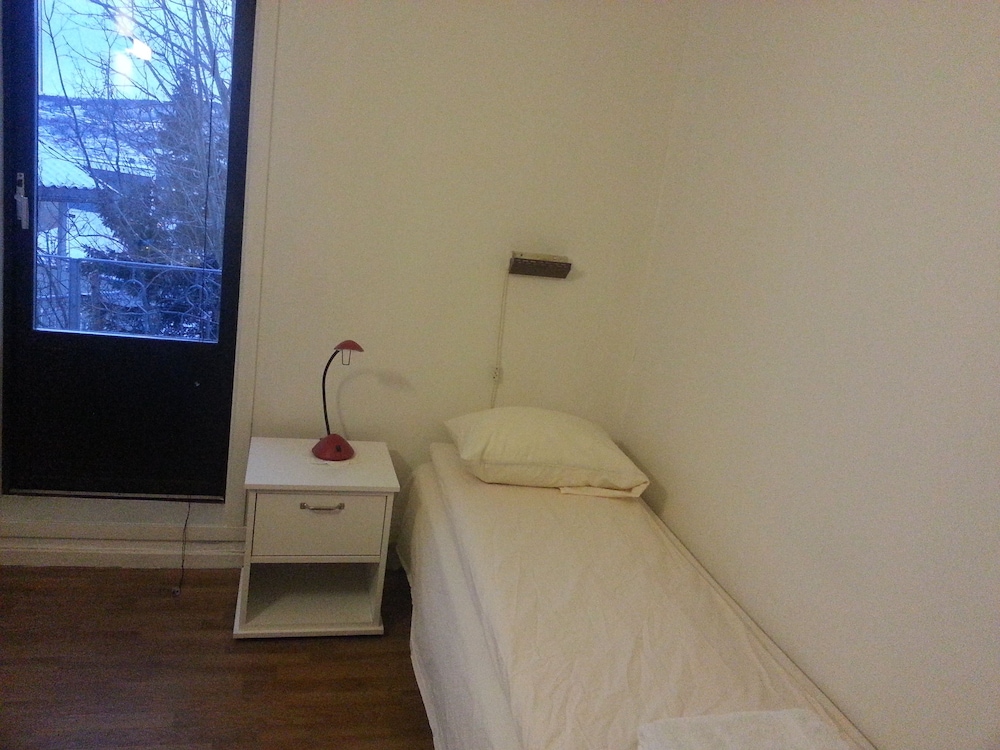 Single Room photo 3