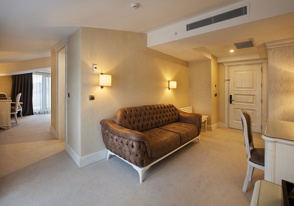 Junior Room