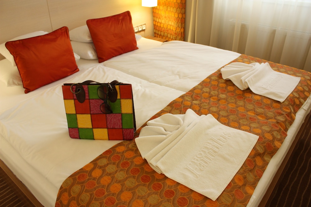 Standard Double or Twin Room - Photo 1