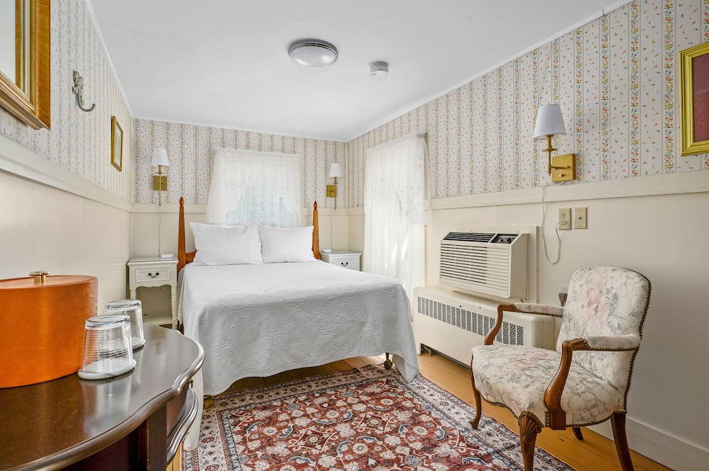Room 5 photo 1