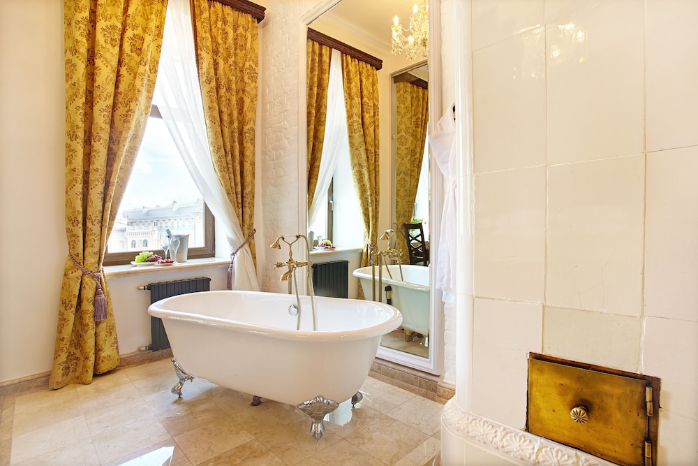 Executive Suite, 1 King Bed photo 2
