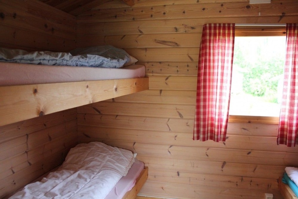 Economy Cabin, Multiple Beds (5 Persons) photo 3